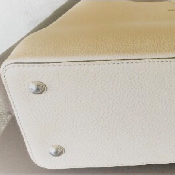 Sold locally - AUTHENTIC NEW Louis Vuitton - Picture 7 of 8